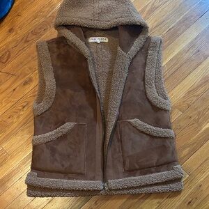 Free people sherpa vest . Never worn